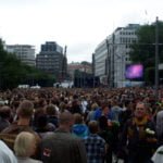 Crowds gather for the Oslo memorial service at Rådhusplassen Crowds gather for the Oslo memorial service at Rådhusplassen