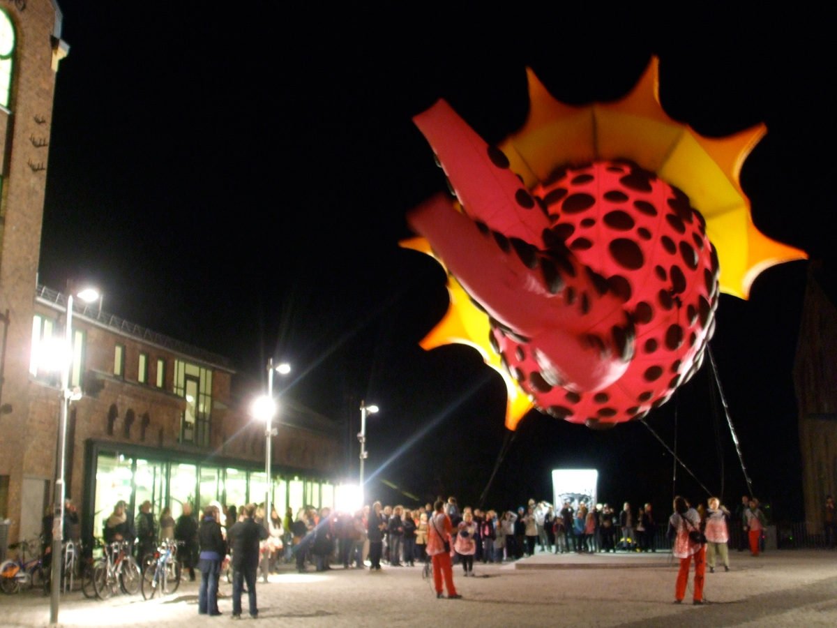 Dancing balloon at Statens kunstakademi, Oslo