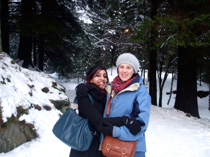 Simarjeet & Nicola in the snowy Bergen hills