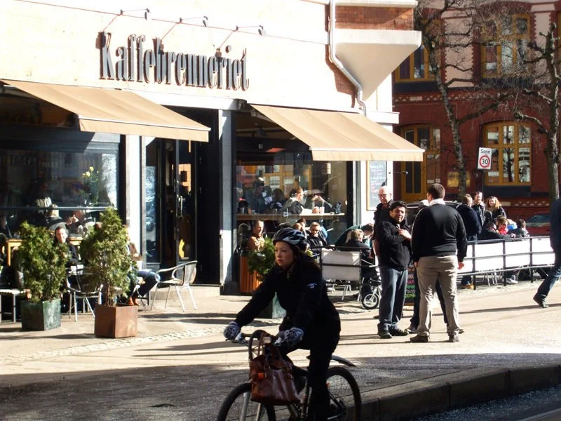 Frogner coffee shop in the springtime