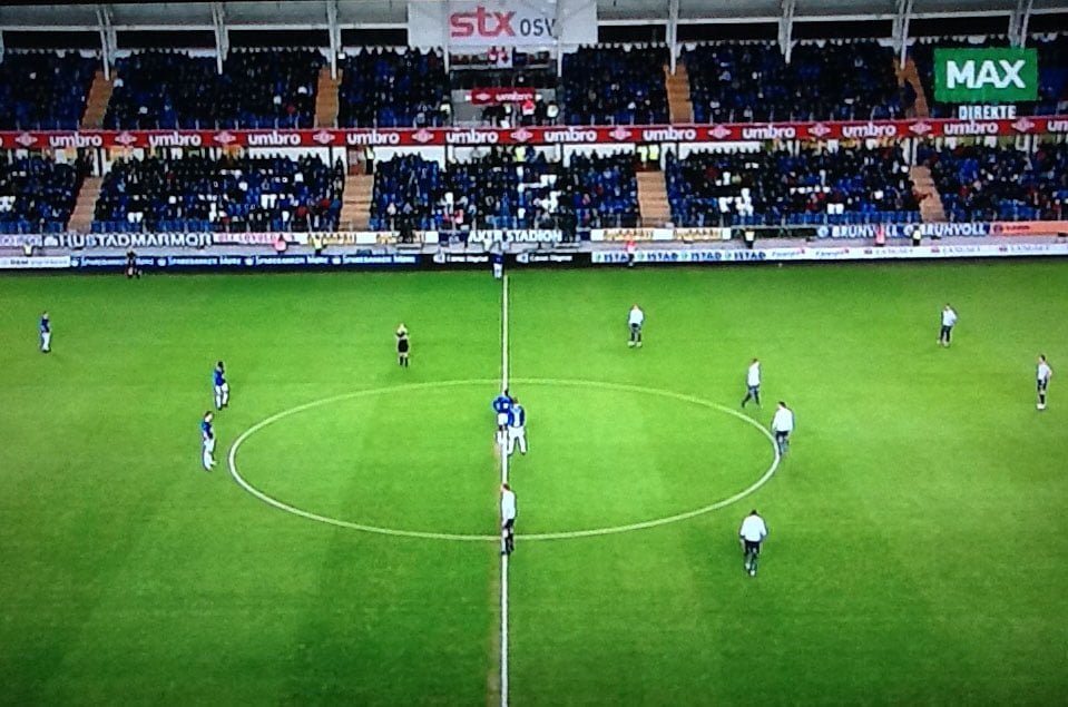 Molde v Strømsgodset kick-off