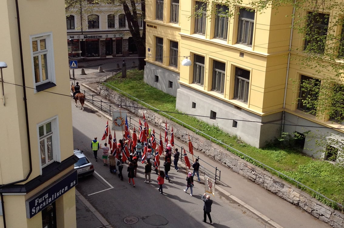 Møllergata Skole practising for 17 May parade