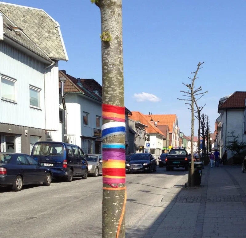 Tree trunk with ribbons