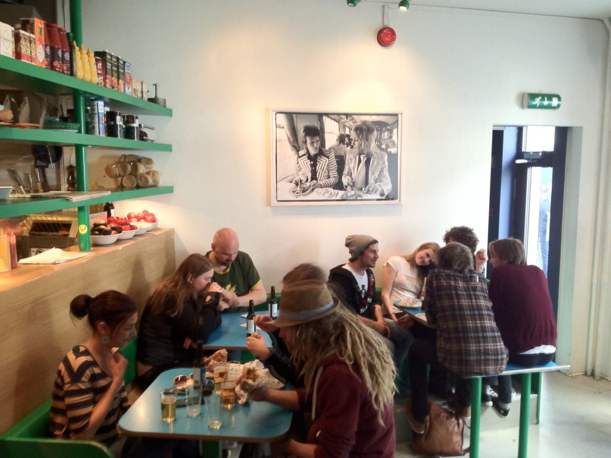 Interior of Illegal Burger on Møllergata