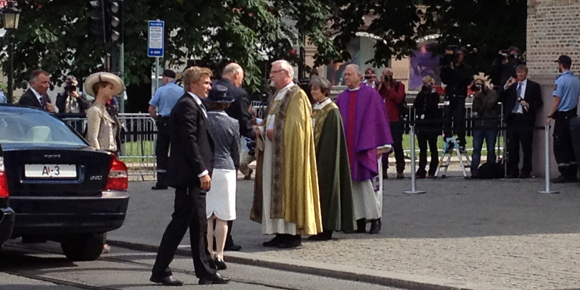 King Harald at Oslo Cathedral King Harald at Oslo Cathedral