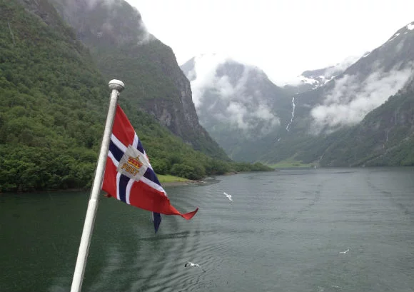 Sailing on Naeroyfjord