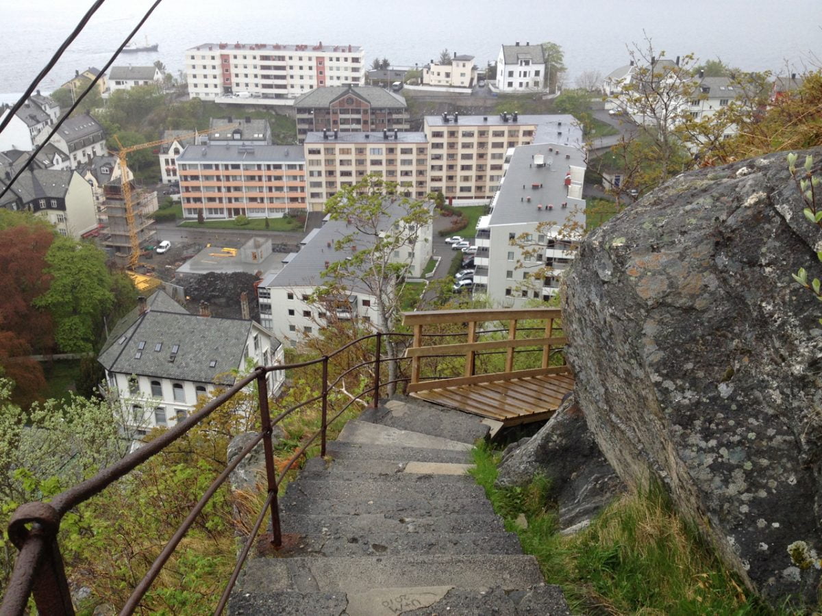 Some of the steps to Fjellstua