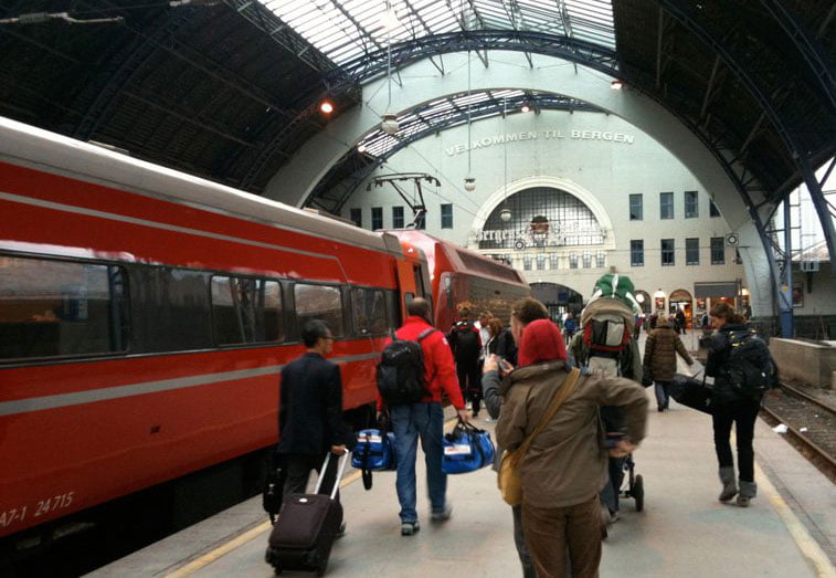 Bergen rail station platform