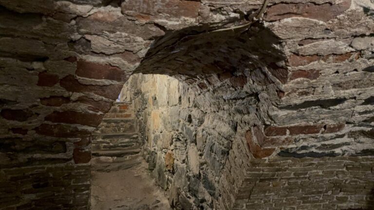 An underground room in Munkholmen's round tower. Photo: David Nikel.