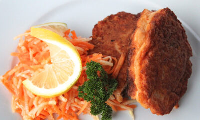 Salmon fishcakes with apple and carrot salad