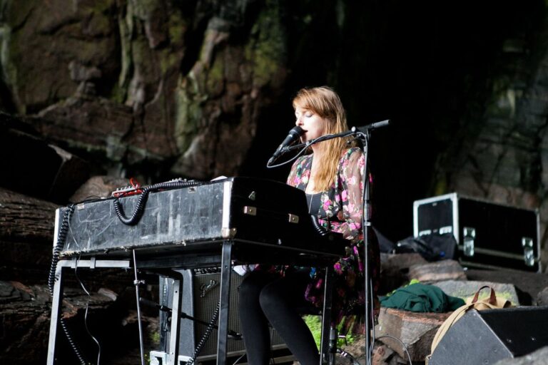 Susanne Sundfør performing live at Trænafestivalen in 2013. Photo: Melanie Lemahieu / Shutterstock.com.