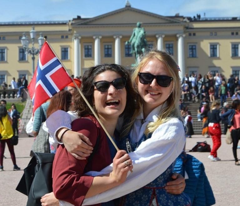 17 May Oslo palace