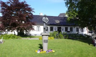 Statue in Innlandet, Norway