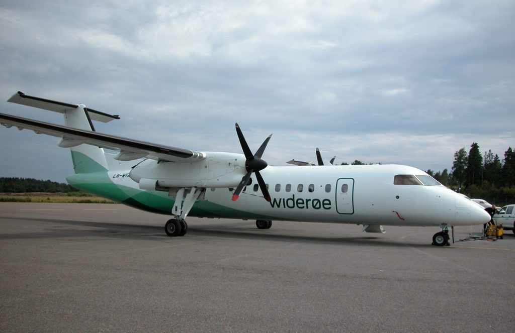 Widerøe airplane