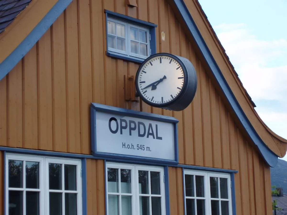 Oppdal railway station