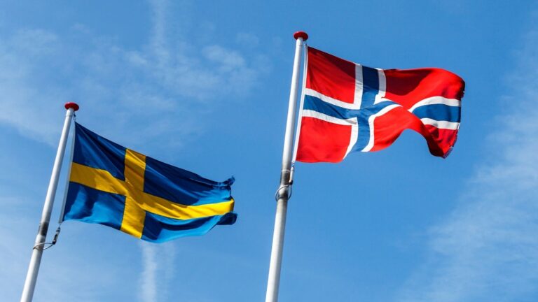 Flags of Sweden and Norway.