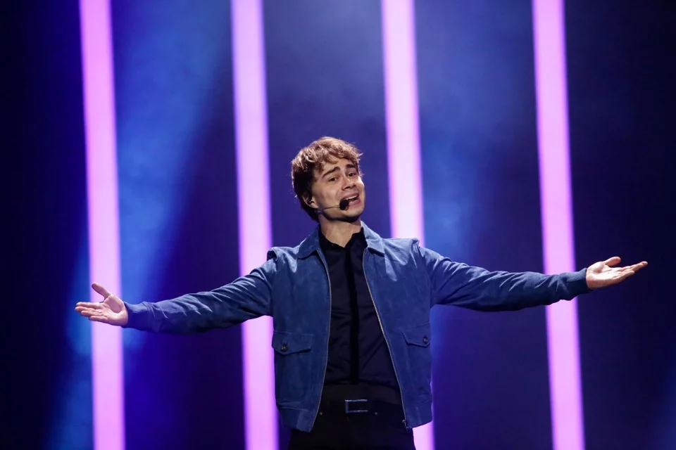 Alexander Rybak performing for Norway at the Eurovision Song Contest in 2018