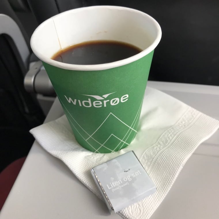 Coffee is served on Widerøe