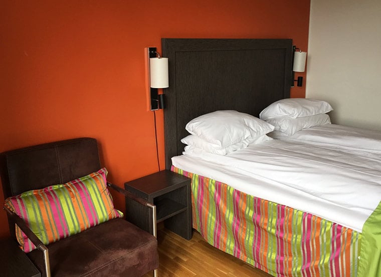 A colourful guest room at the Thon Hotel Alta