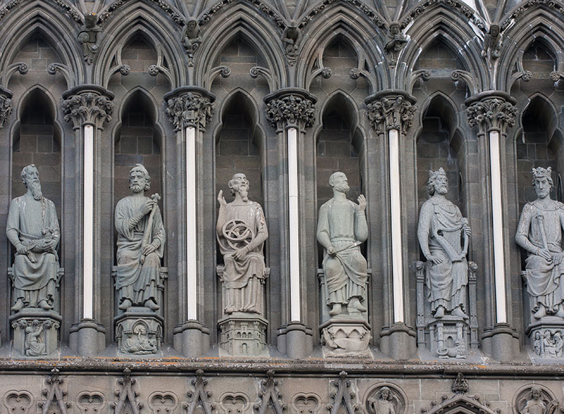 The sculptures on the west front of Nidaros Cathedral