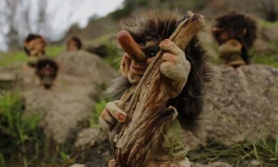 Nyform trolls in a swamp