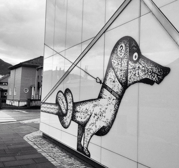 Dog street art in Førde