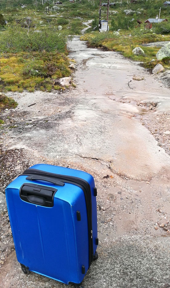 Suitcase not suitable for the hike