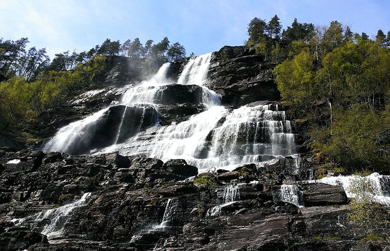 Tvindefossen waterfall close-up