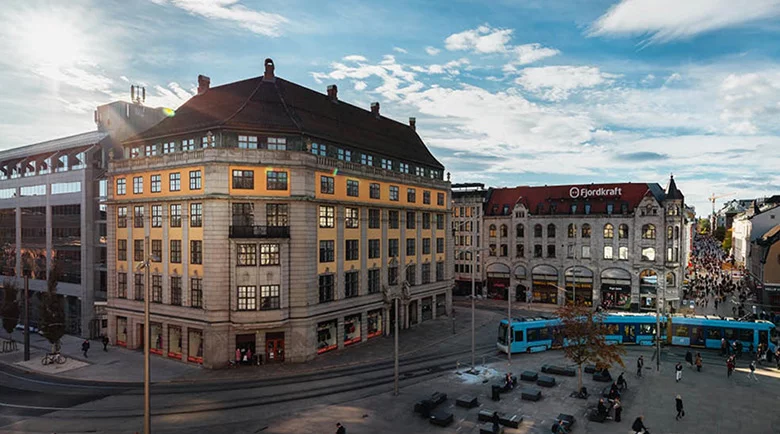 Amerikalinjen on Jernbanetorget in Oslo