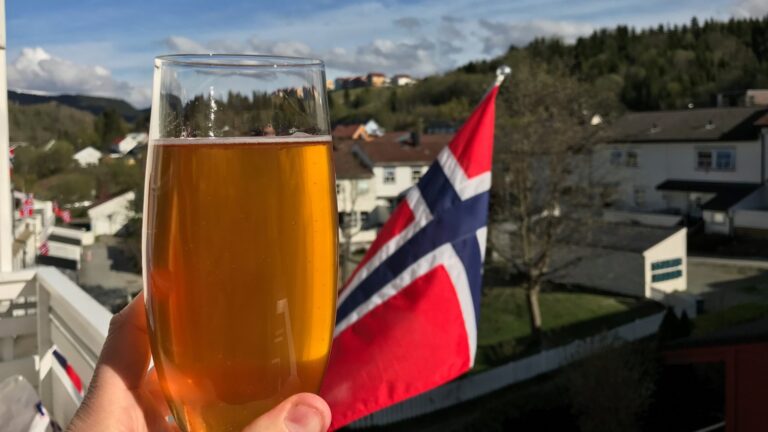 Beer and Norway flag. Photo: David Nikel.