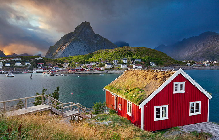 Norwegian cabin in Reine, Lofoten