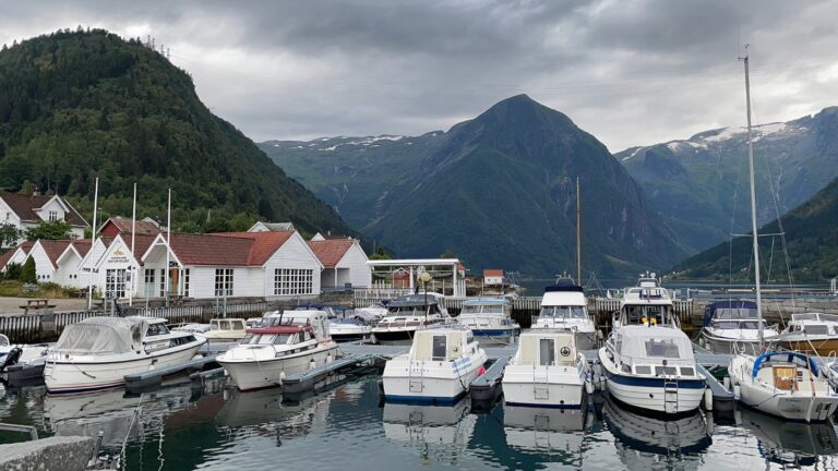 Balestrand harbour scene. Photo: David Nikel.