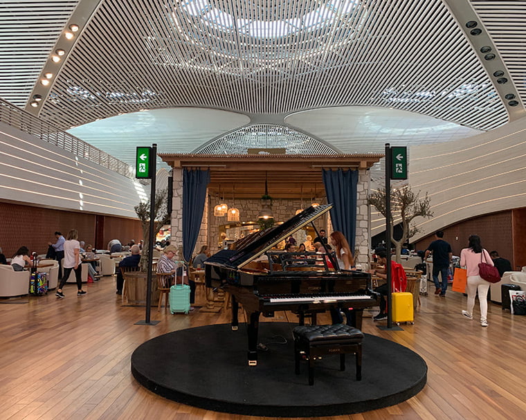 Piano in Miles & Smiles Lounge