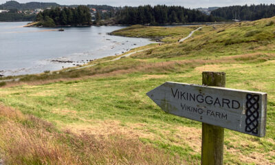 Avaldsnes viking farm signpost