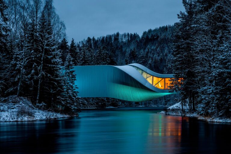 The Twist. Photo: Laurian Ghinitoiu / Bjarke Ingels Group.