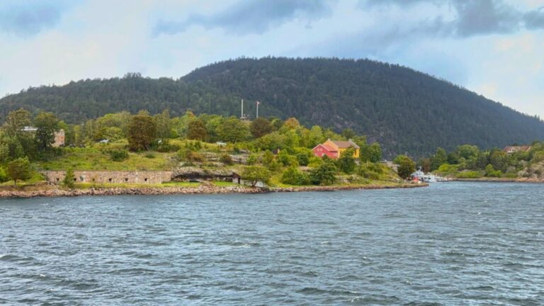 View of Oscarsborg Fortress from the Denmark ferry. Photo: David Nikel.