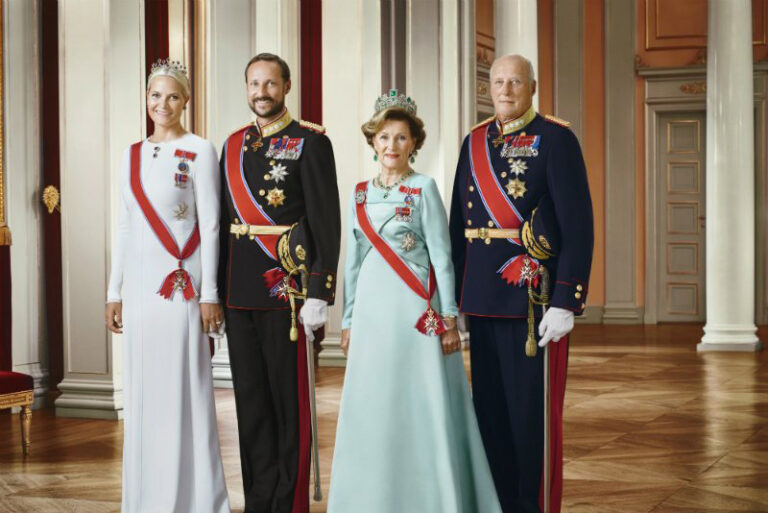 Official portrait of the Norwegian Royal Family