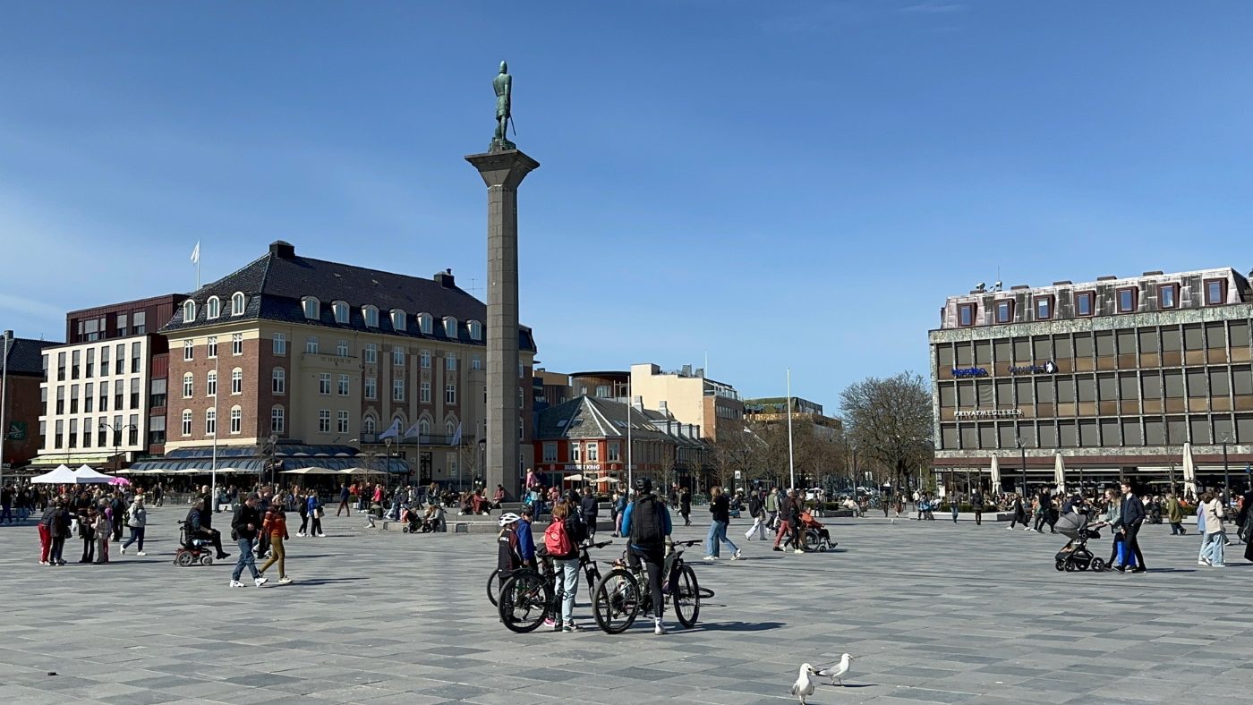 Olav Tryggvason statue in Trondheim. Photo: David Nikel.