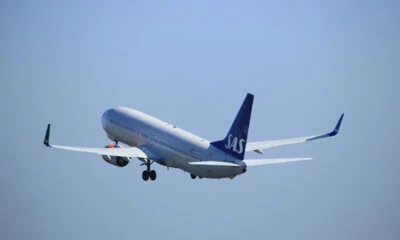 SAS airliner taking off