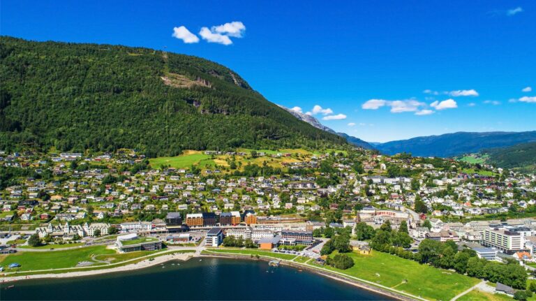 Panorama of Voss.