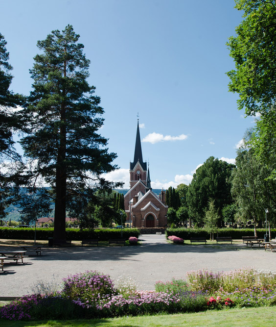 Lillehammer church and park