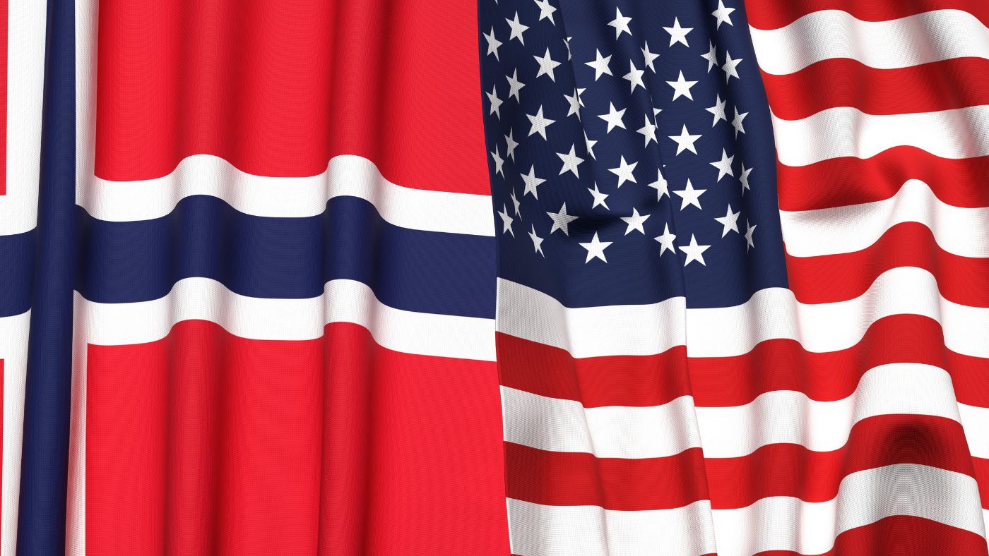 Flags of Norway and the USA.