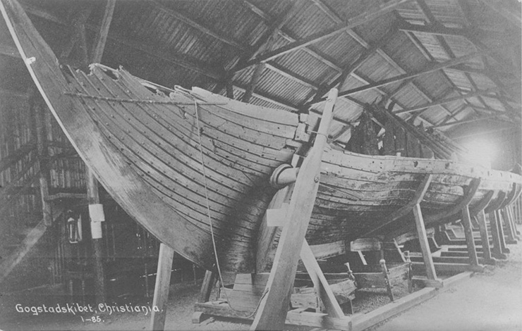 Archive photo of the Gokstad ship exhibition from 1898