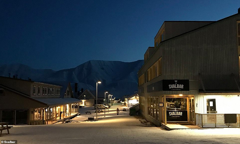 Svalbar is located in central Longyearbyen