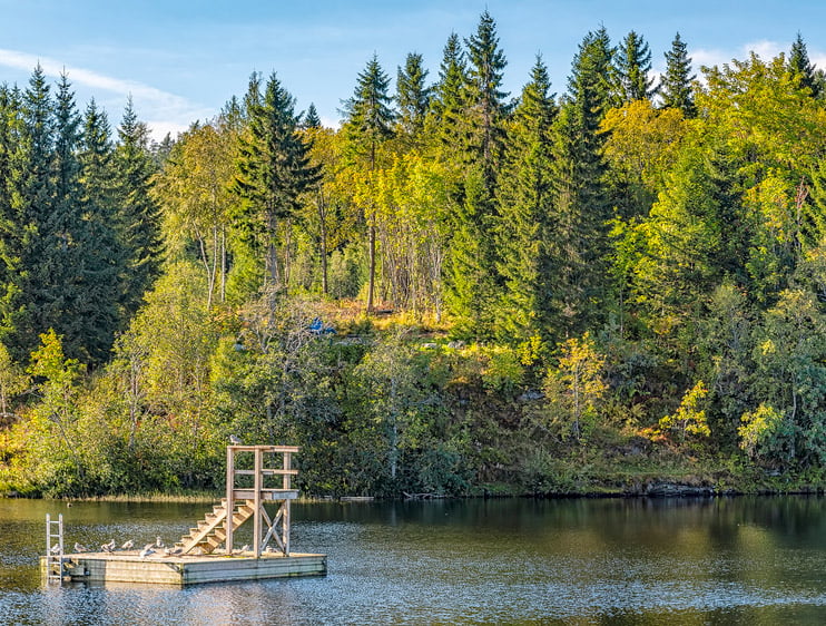 Diving platform at a lake in Trondheim Bymarka