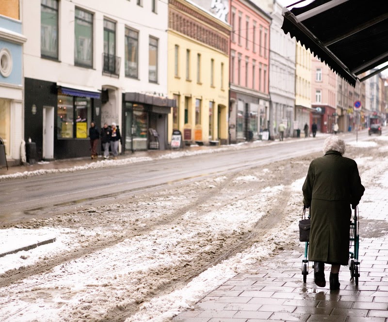 elderly lady in oslo