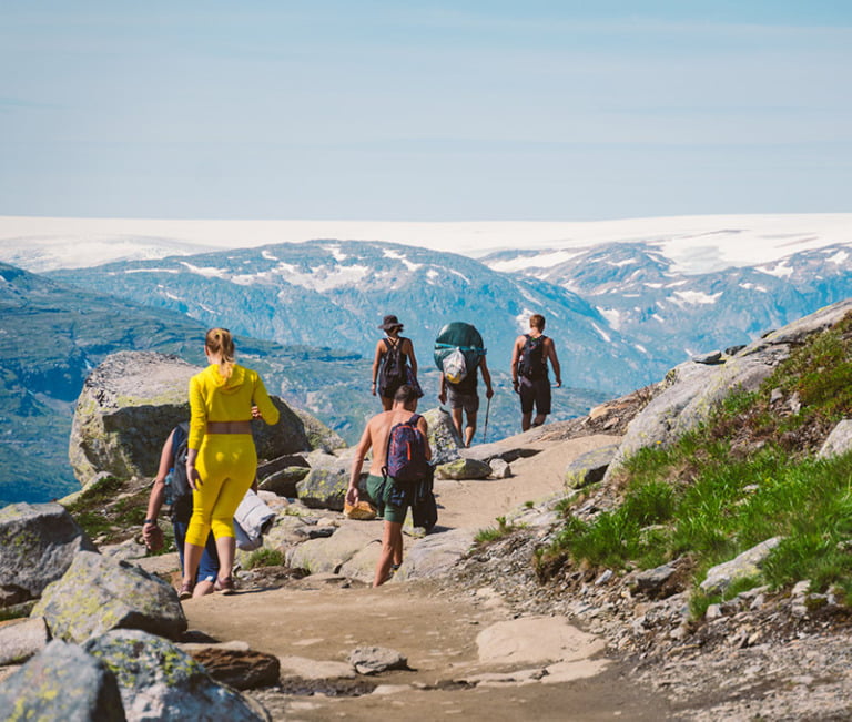 Busy hiking trail to Trolltunga, Norway