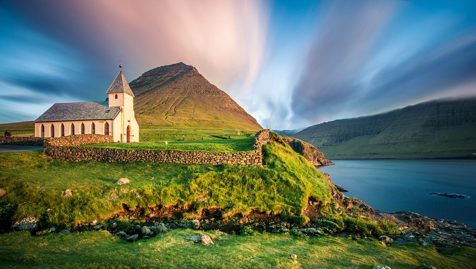 Direct flight to the Faroe Islands