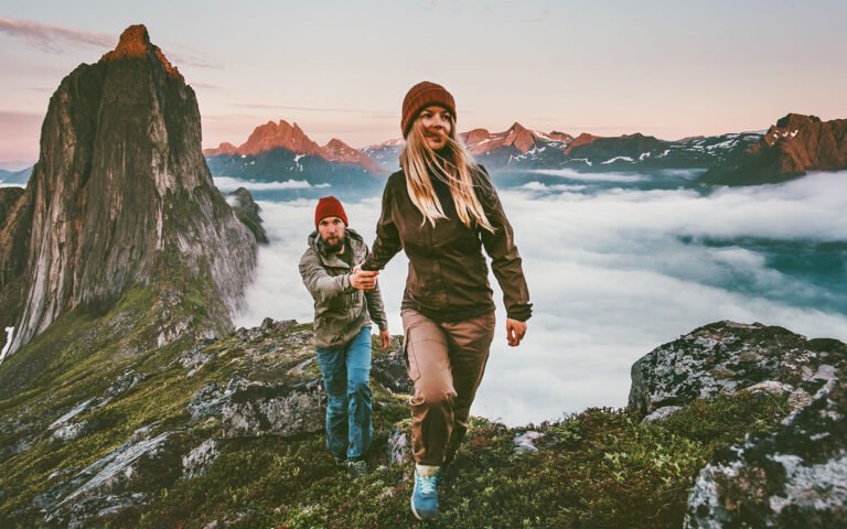 Polite hikers on a Norwegian mountain