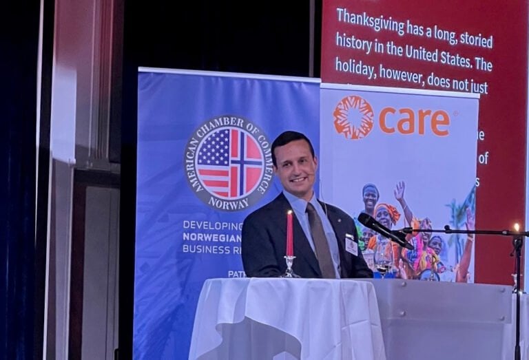 Jason Turflinger of the American Chamber of Commerce in Norway at a Thanksgiving event.